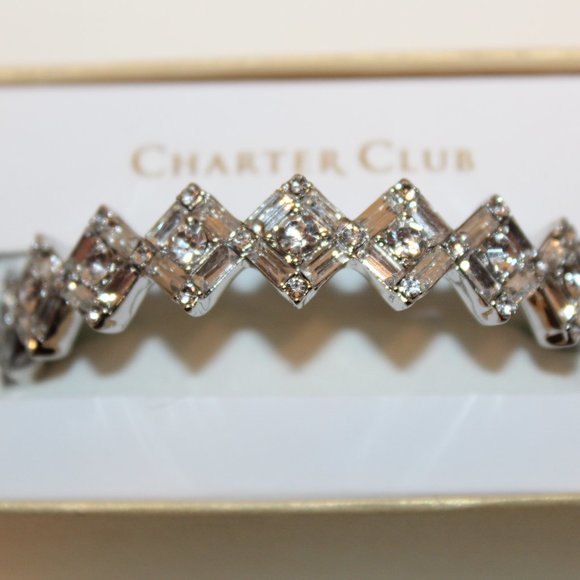 Stunning baguette Crystal Cluster bangle bracelet Silver-Tone NWT in Gift Box - Picture 5 of 9